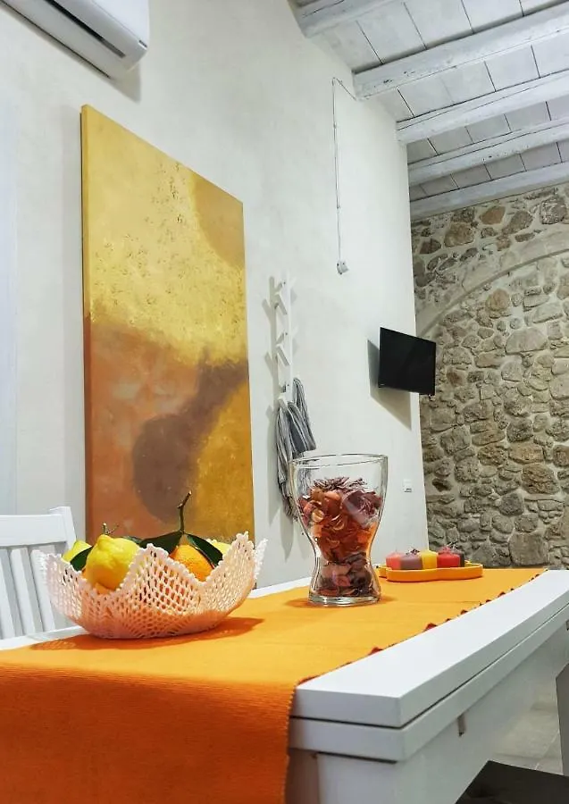 Essentia Rooms- Ortigia Holidays Syracuse Appartamento
